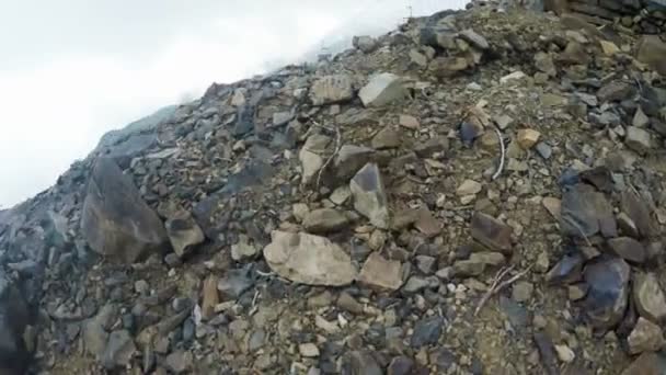 Ascenseurs en montagne en été — Video