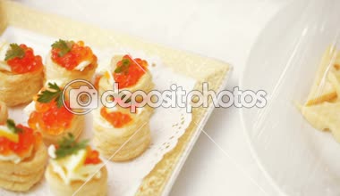 Unutulmamalı masaya servis