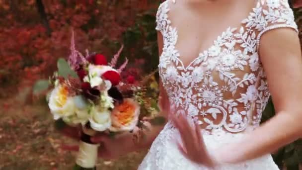 Bruiloft bruids boeket aard — Stockvideo