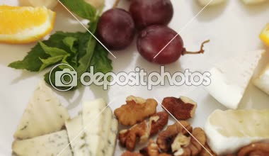 Ziyafet masada peynir