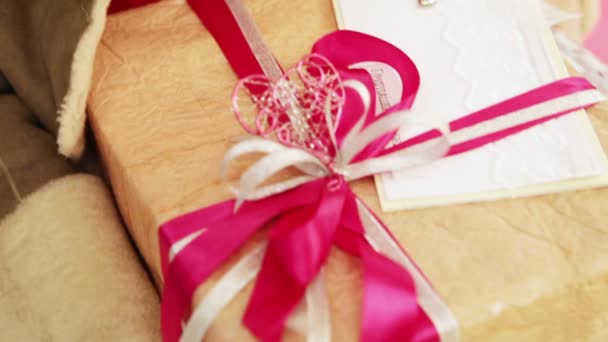 Regalos de boda en boda — Vídeos de Stock