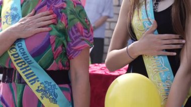 Ukrayna'nın göğüs marşı üzerinde el