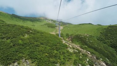 Asansörler yaz dağlarında