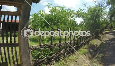 Ahşap ev ahşap çit ön