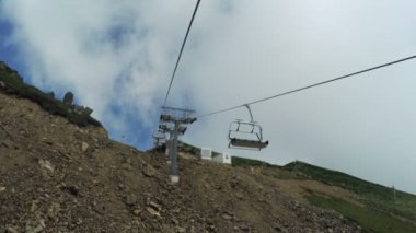 Asansörler yaz dağlarında