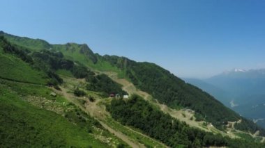 Asansörler yaz dağlarında