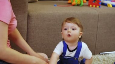 Sabun balonları anne çocuk odasında sahiptir