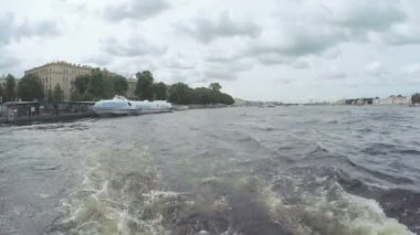 İleri yol tornistan Nehri üzerinde