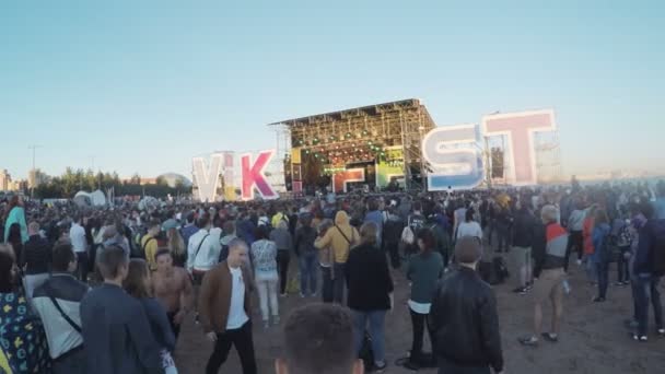 Koncert na pláži — Stock video