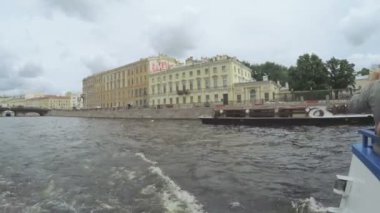 İleri yol tornistan Nehri üzerinde