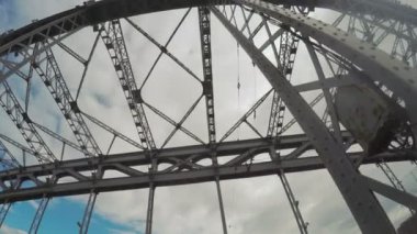 Bolsheokhtinsky demir köprü