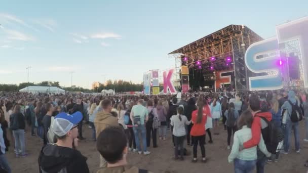 Koncert na pláži — Stock video