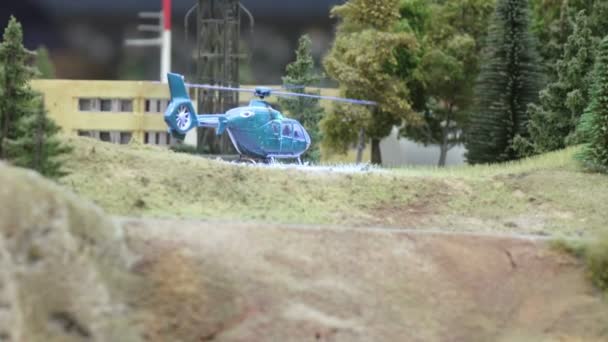 Helicóptero privado en el helipuerto — Vídeos de Stock