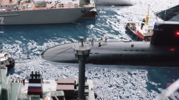 Submarino nuclear en muelle — Vídeos de Stock