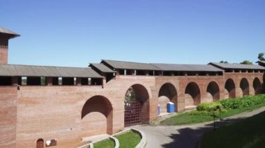 Novgorod Kremlin 'in duvarının görüntüsü