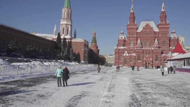 Zicht op het Rode Plein, Kremlin, GUM na zware sneeuwval — Stockvideo