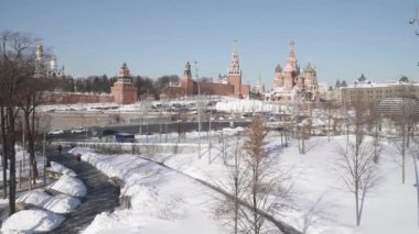 Kremlin 'in ve donmuş olanın manzarası
