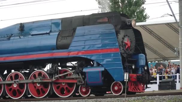国际铁路设备与技术博览会1520 。动态展示。苏联和俄罗斯的历史和旧蒸汽机车 — 图库视频影像