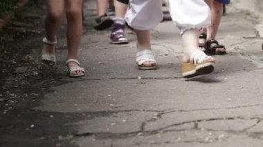 Anaokulu grup asfaltta git