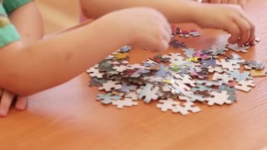 Bebekler eller bulmaca monte