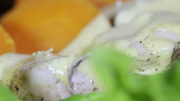 Poisson sous sauce aux carottes 