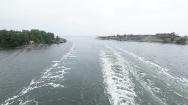 Deniz kullanıp, giriş portunu