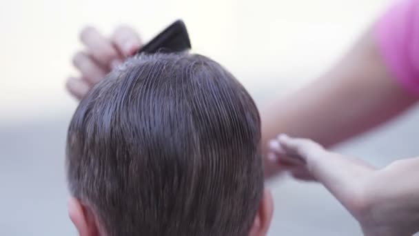 Hairstyle boy — Stock Video