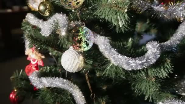 Árbol de Navidad en la oficina — Vídeos de Stock