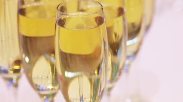 Sklenice šampaňského — Stock video