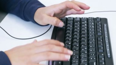 klavyede çalışmak