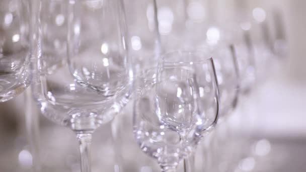 Verre grand et petit — Video