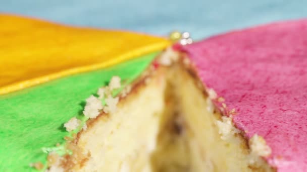 Multi-gekleurde taart — Stockvideo