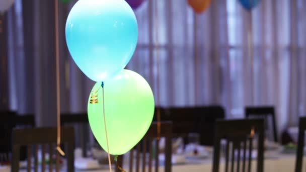 Deux ballons — Video