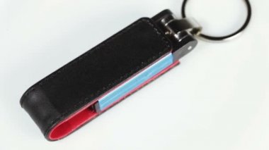 Siyah flash sürücüler