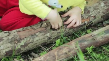 Çocuk onun günlük alır