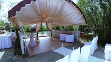 Nehir düğün töreni