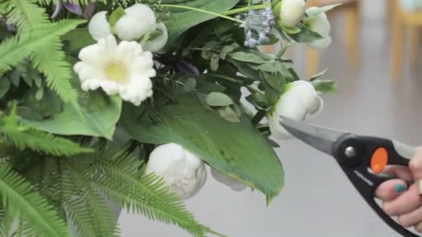 Créer un bouquet décoratif — Video