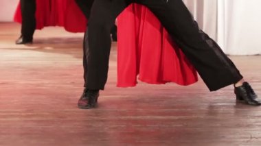 Sahne Alanı'nda İspanyol dansı