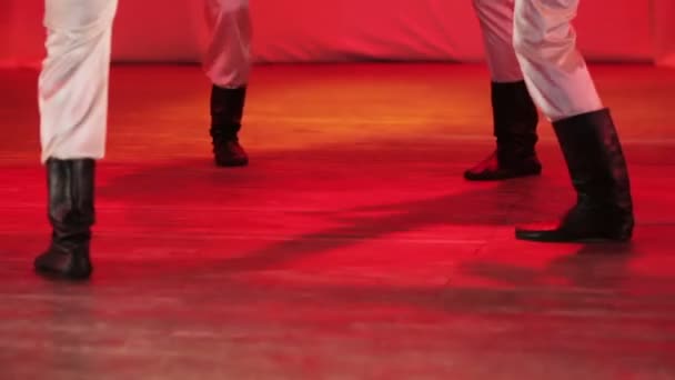 Rosyjski taniec ludowy na scenie — Wideo stockowe