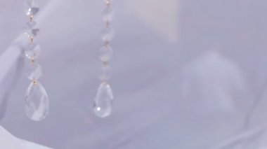 Şerit süslemeleri kristalleri