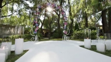 Kemer güneş düğün dekore edilmiş