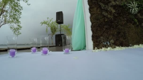 婚礼仪式在河 — 图库视频影像
