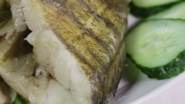 Sudak buğulama. Makro