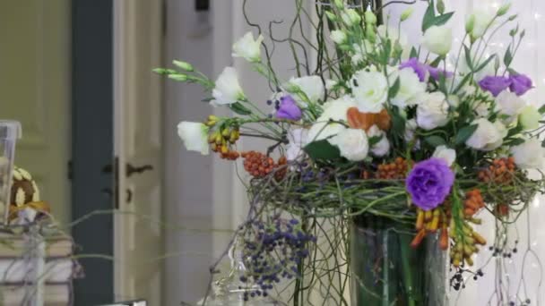 Large decorative bouquet — Stock Video