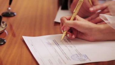 Evlilik işaret sözleşme