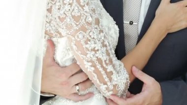 Eller yeni halkalar ile evli