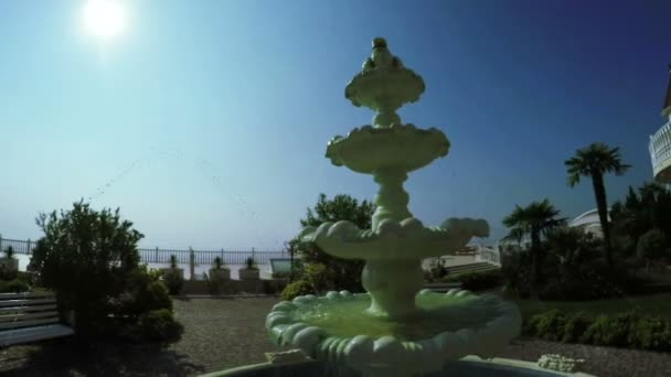 Fontaine près du manoir — Video