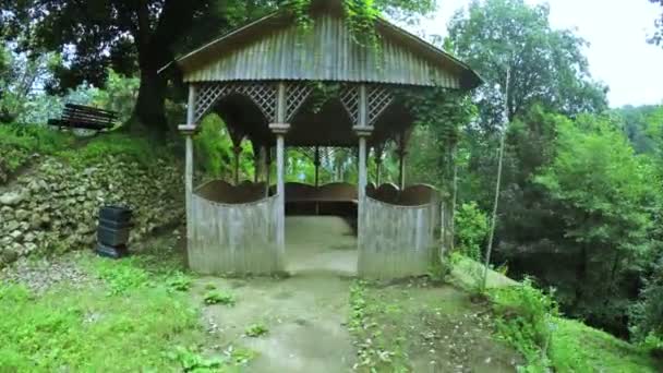 Gazebo de madeira — Vídeo de Stock