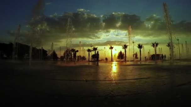 Fontány a sunset Boulevard Batumi nábřeží