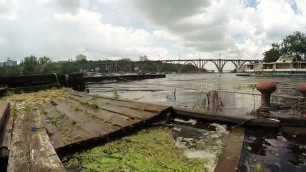 Αποβάθρα του ποταμού — Αρχείο Βίντεο